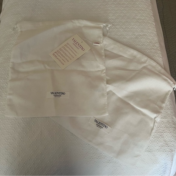 Valentino Garavani Freedots XL leather sneakers- Size 36; Excellent Condition - Picture 12 of 13